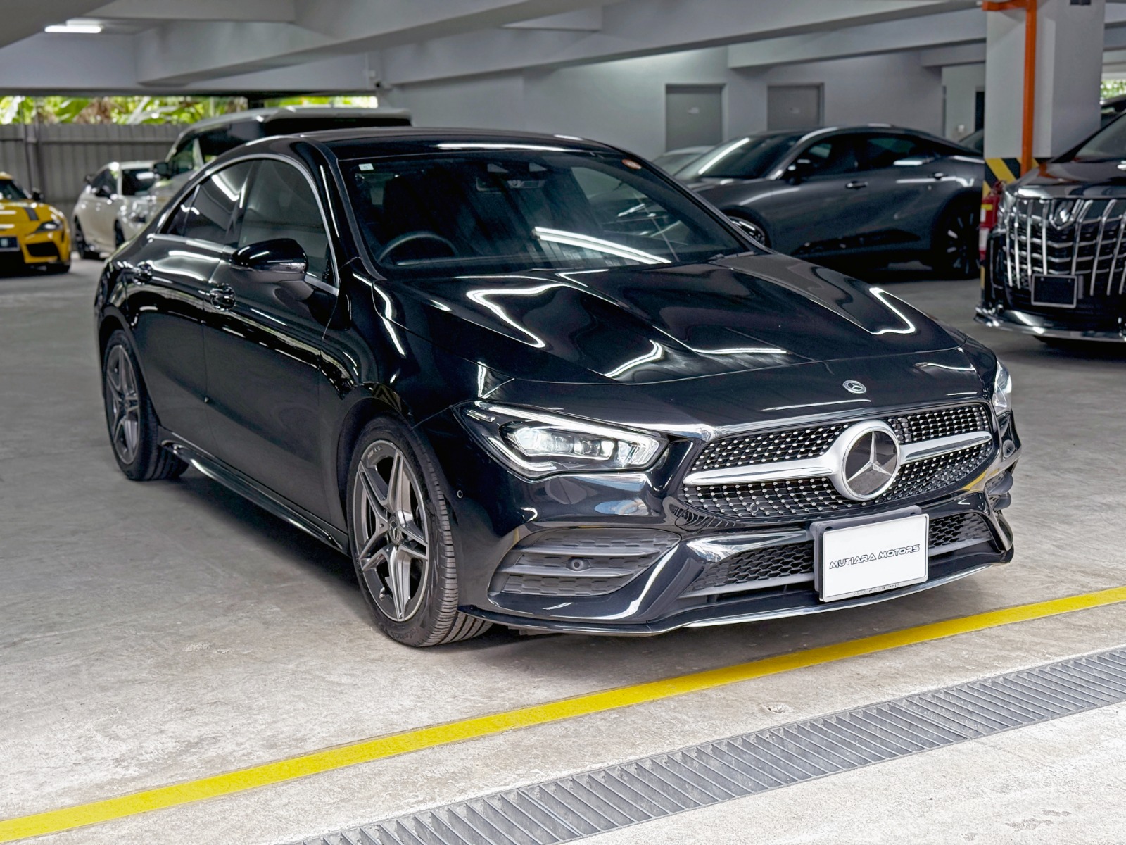 Mercedes Benz CLA 180 AMG LINE
